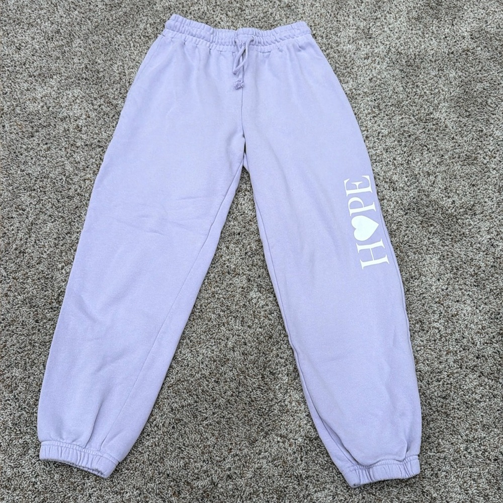 Women’s purple cuffed sweatpants